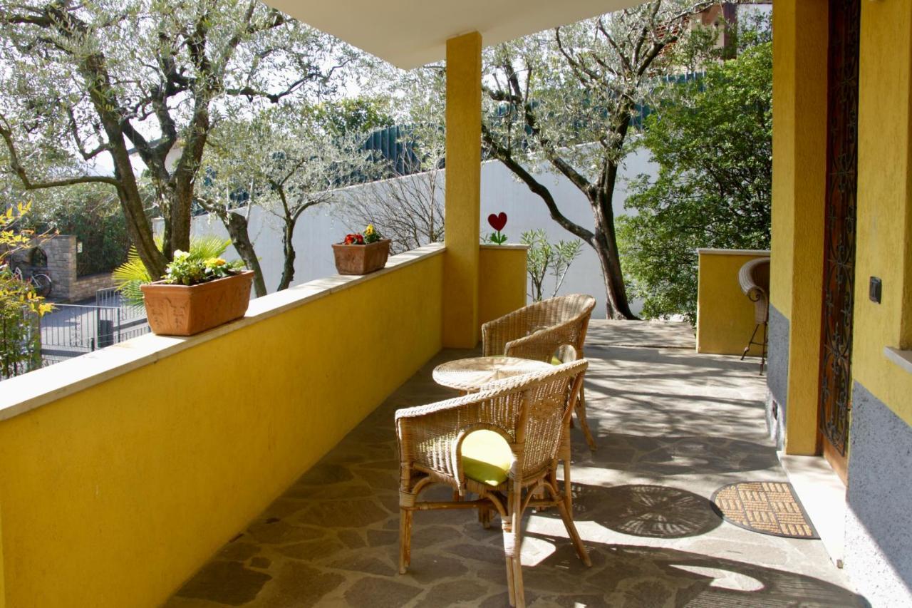 Sarnico Giardino Sul Lago Buitenkant foto