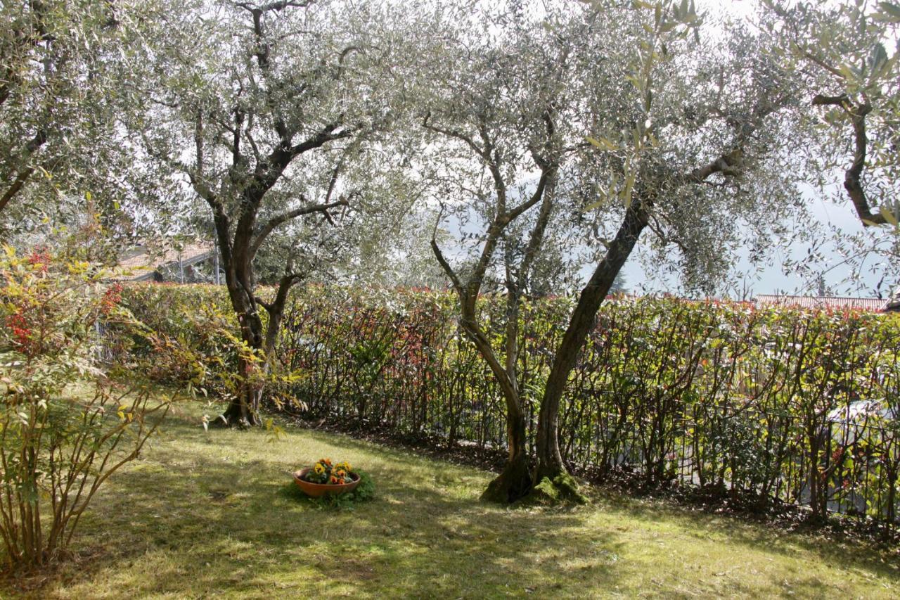 Sarnico Giardino Sul Lago Buitenkant foto
